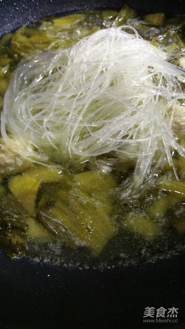 酸菜肉丸粉丝汤