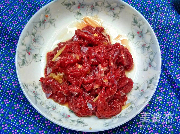 莴笋炒牛肉的做法