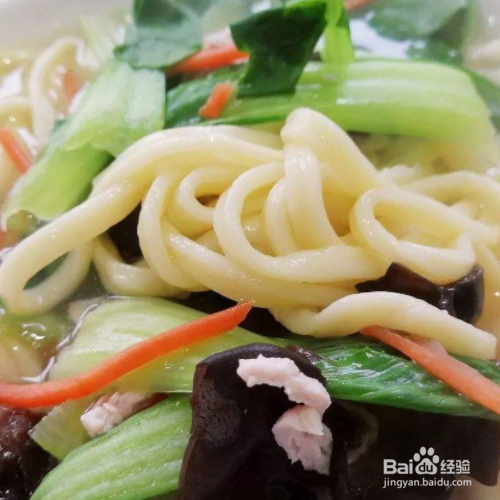 鸡胸肉肉丝汤面的做法