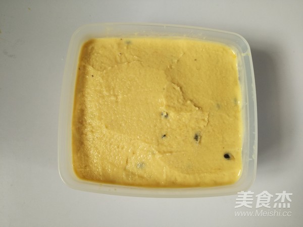 热带水果牛奶冰淇淋