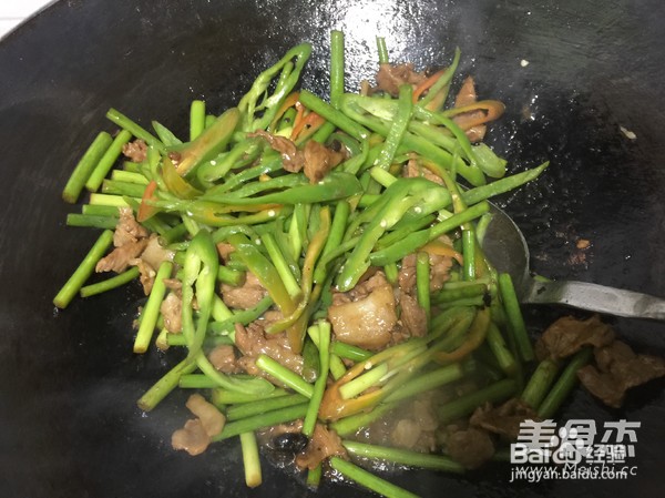 蒜苔青椒炒瘦肉
