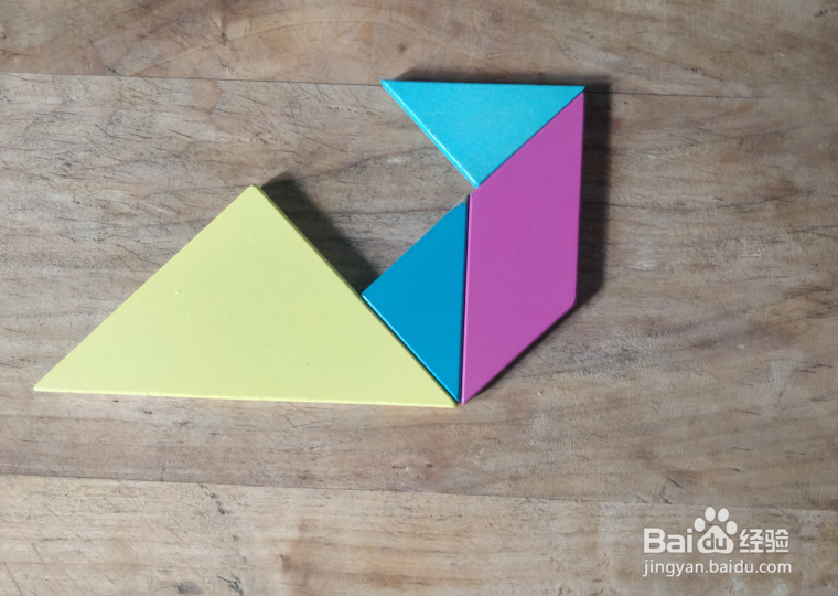 如何用七巧板拼一只老鹰图案的风筝？