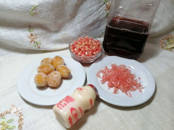 蔓越莓果汁奶盖