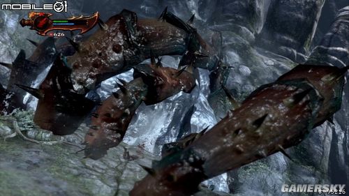 《战神3》利维坦高举爪子