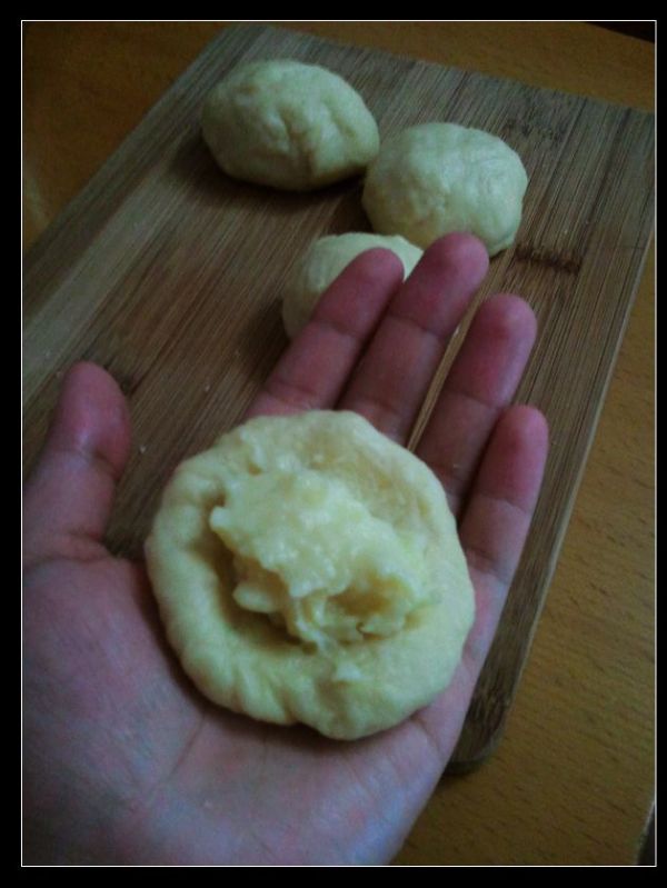 卡士达酱小面包