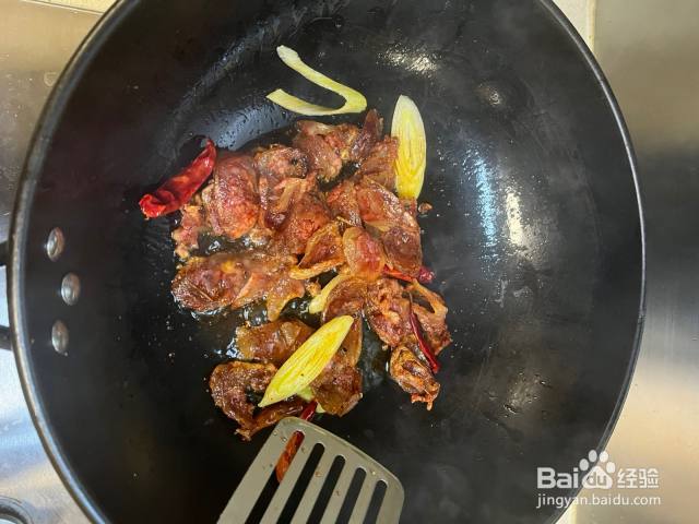 芹菜炒腊肠的做法-（芹菜炒腊肠的做法窍门）[图]
