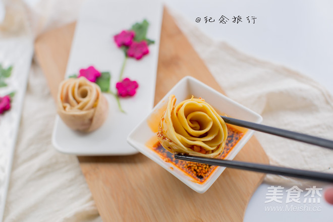 双色玫瑰花饺子