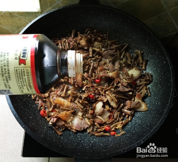 干豆角炒腊肉的做法
