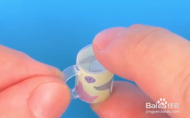 如何给芭比娃娃做一些好看的小物件