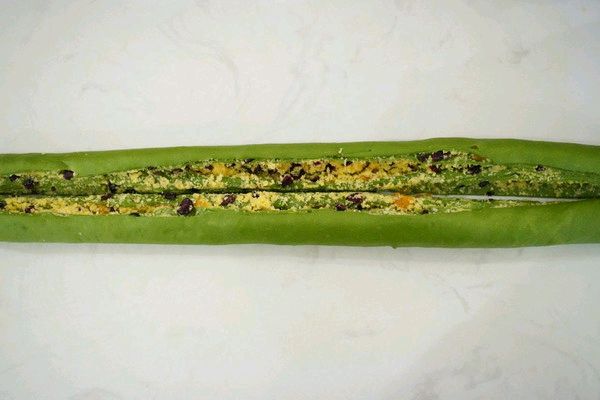 缤纷抹茶花环面包