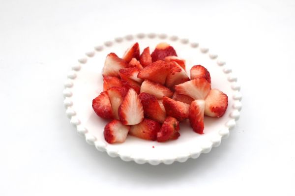 蔓越莓草莓气泡饮