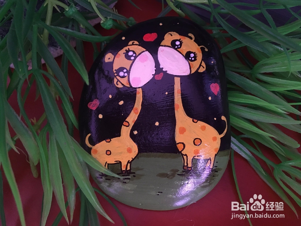 如何手绘石头画