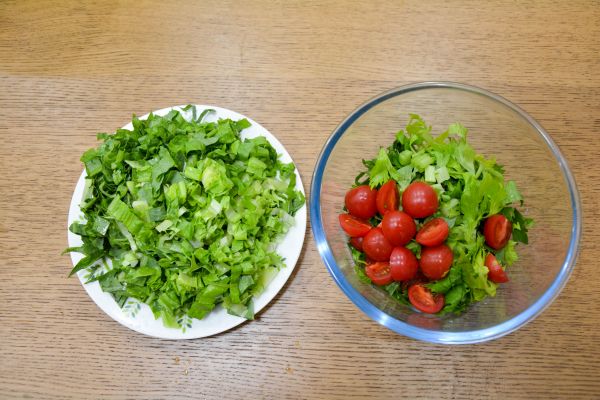 凉拌莴笋芹菜叶