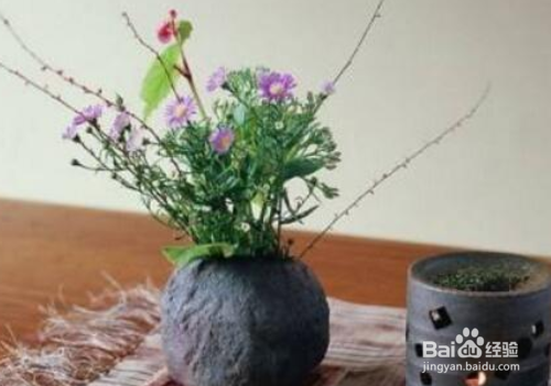 大花瓶怎么插花