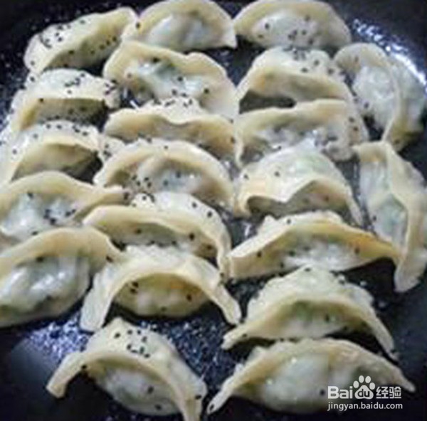 荠菜肉馅煎饺做法
