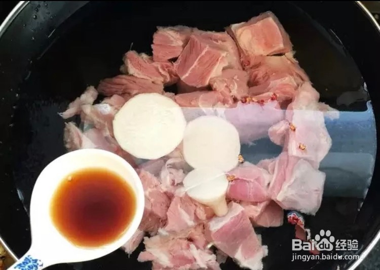 冬季滋补菜肴——萝卜炖羊肉