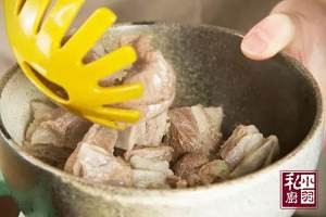 教你怎么做小羽私厨之青蒜烩羊肉