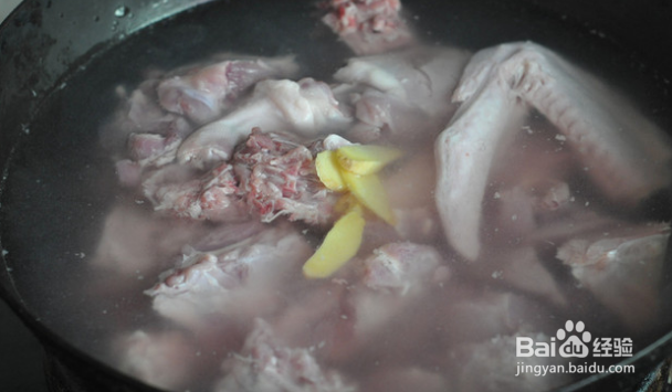 如何做出美味的魔芋烧鸭