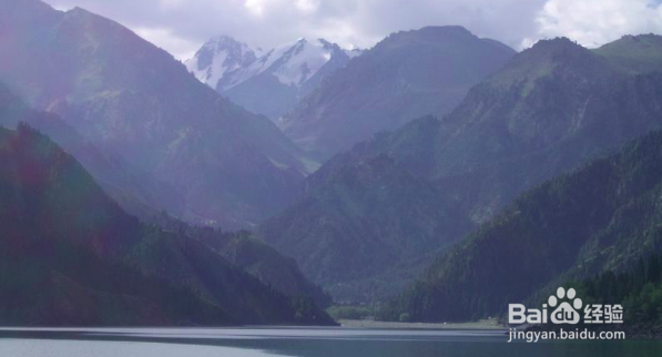 新疆天山天池风景名胜区怎么游玩？