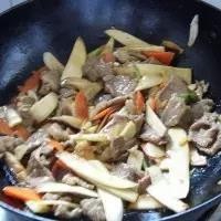 香菇茭白炒肉片