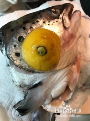 芳香四溢的鱼头