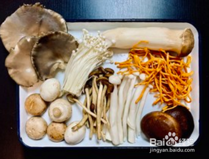 鲜到起飞的菌菇汤的做法