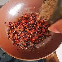 好吃的自制麻辣牙签肉