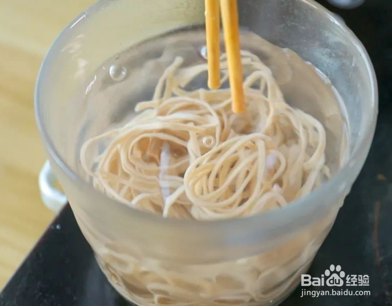 番茄娃娃菜荞麦面