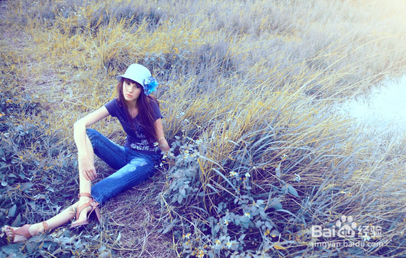 PS给池塘边的人物图片加上梦幻的蓝黄色