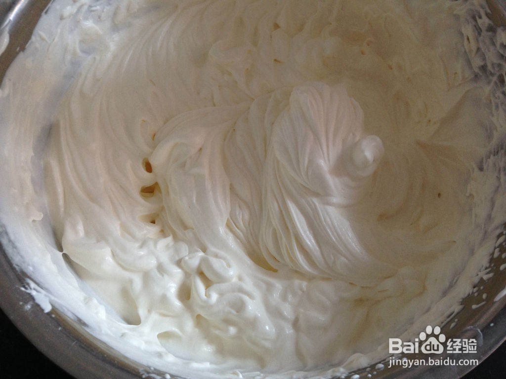 大黄鸭奶油蛋糕的做法