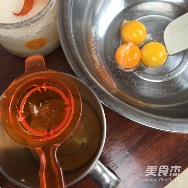 草莓淋面蛋糕