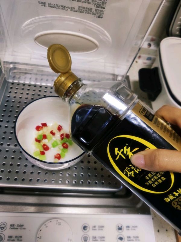 减脂灵魂豆腐拌金针菇