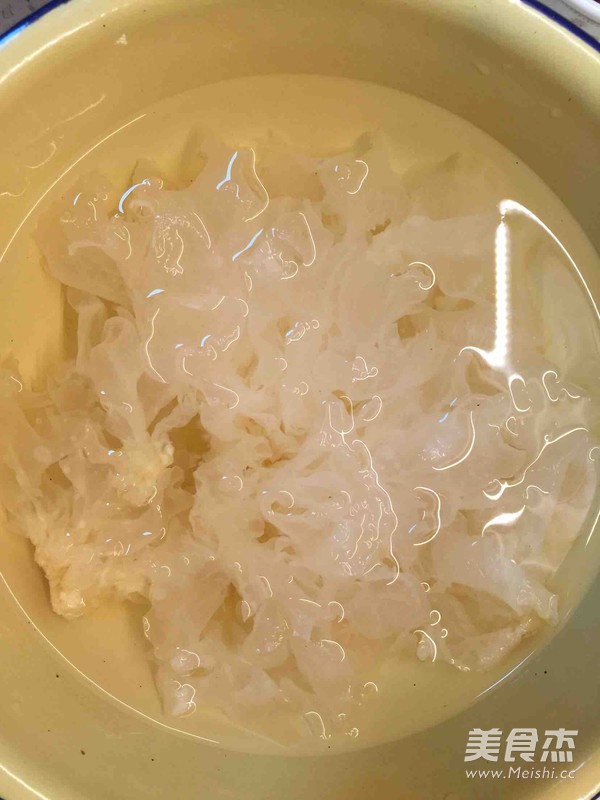 红枣银耳羹的做法
