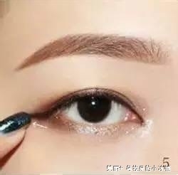 两分钟能学会这款“秋妆”