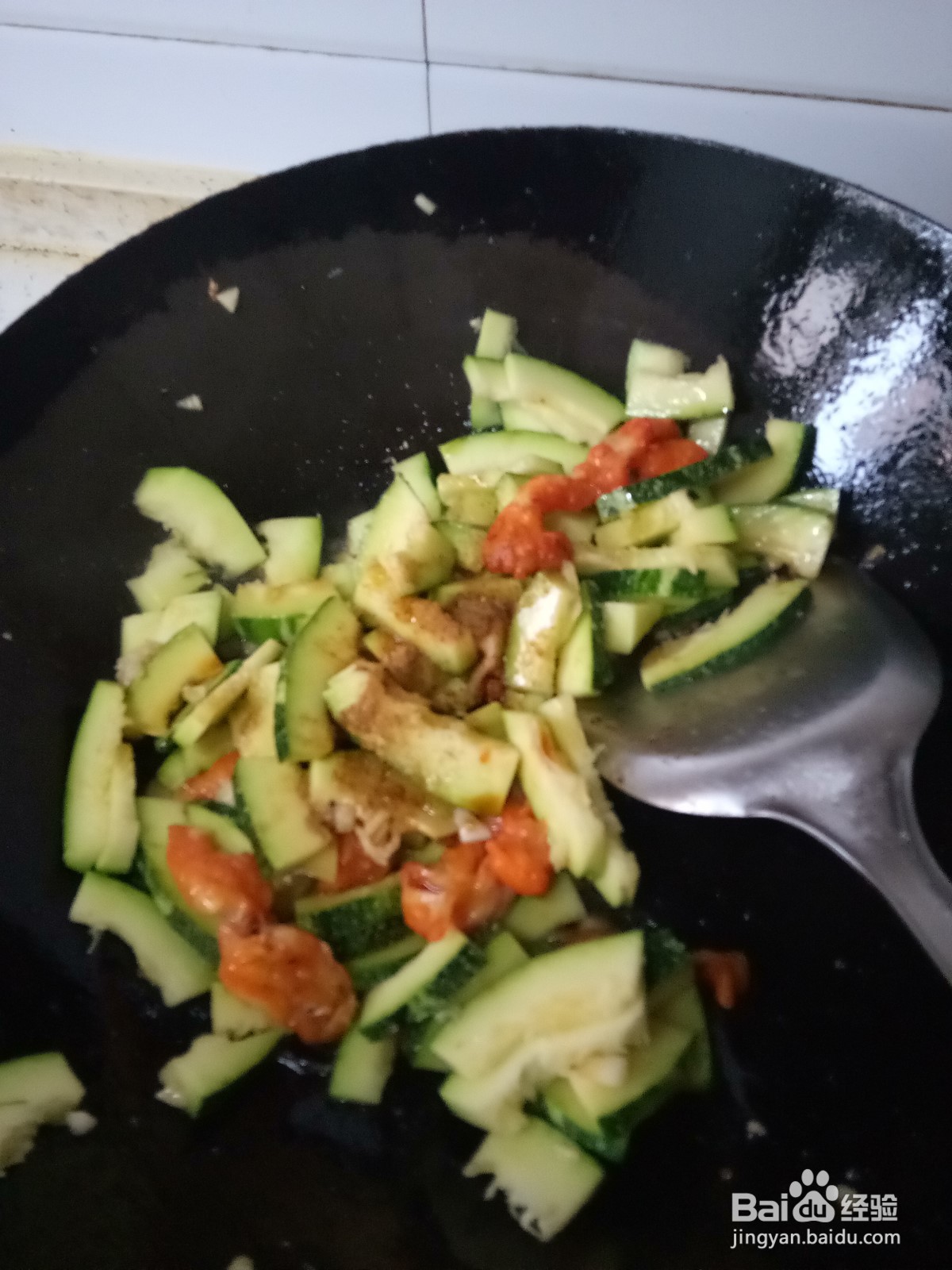 嫩南瓜炒骨肉相连