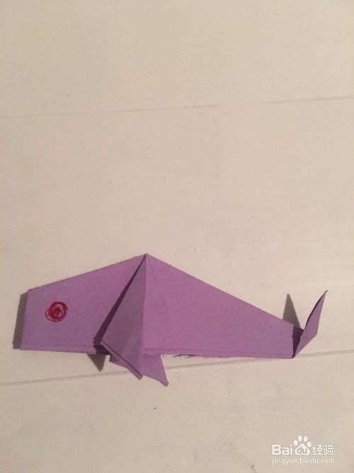 怎样用彩纸折叠一条简单易学的锦鲤