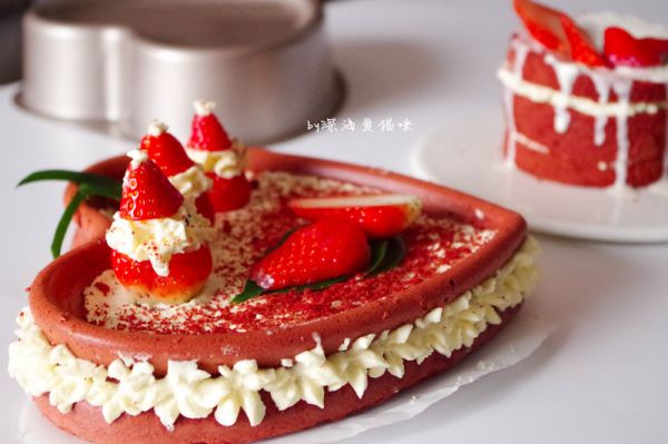 心形红丝绒蛋糕