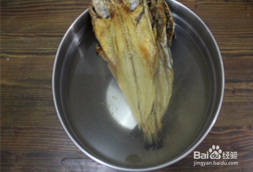 拌手撕明太鱼是怎么做的？家常做法教程