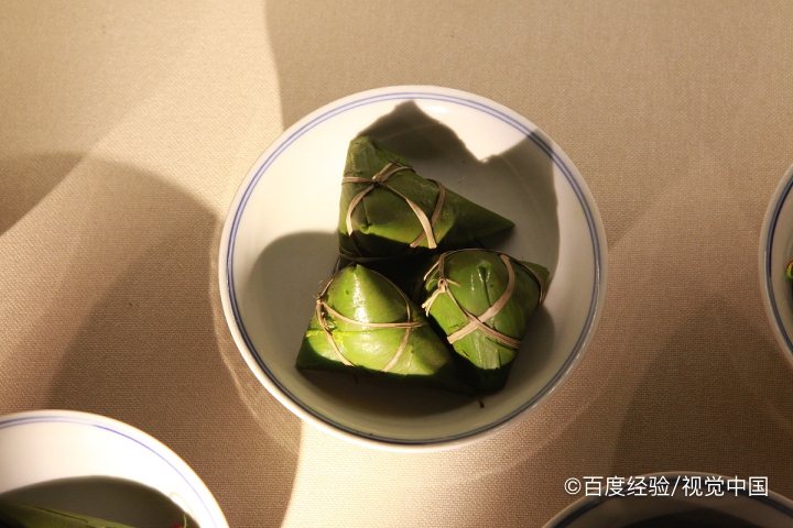 在端午节，我们都有哪些传统的习俗？