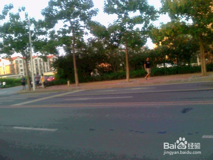 学生放学不要横穿马路