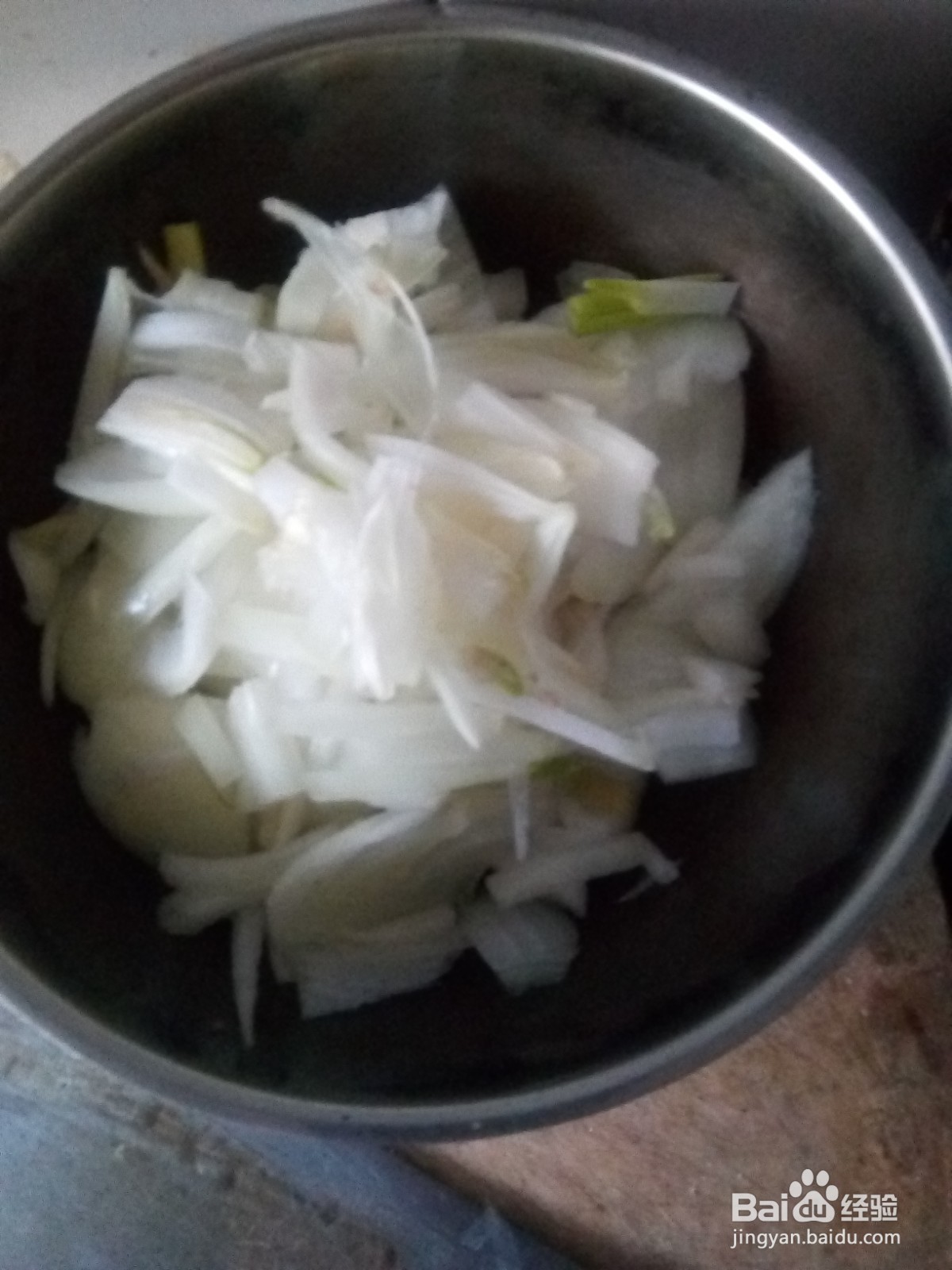 三个鸡蛋炒洋葱