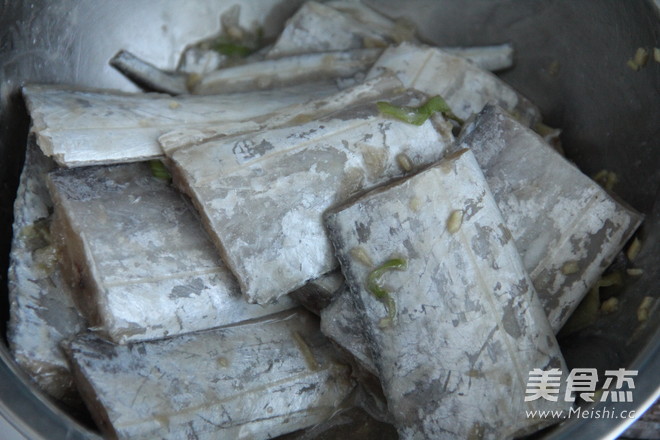 香煎刀鱼的做法