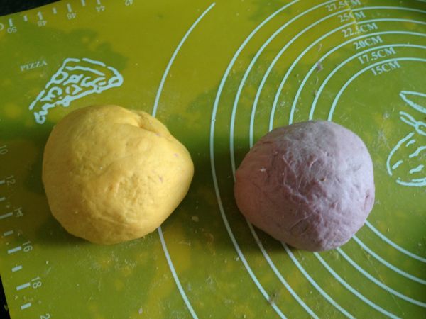 南瓜紫薯双色土司