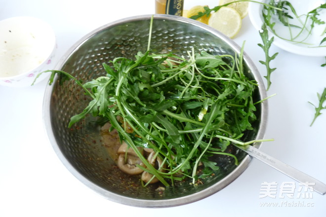 芝麻菜温拌蘑菇