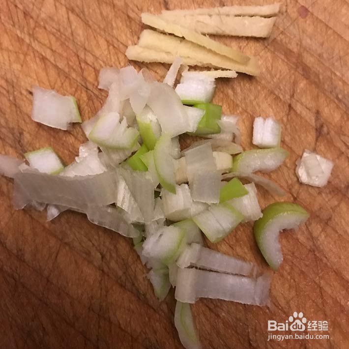 西葫芦炒鸡蛋怎么做