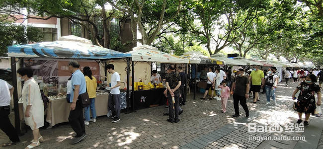 在路边摆摊怎么申请