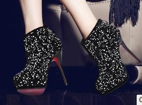 选购漂亮而不累的高跟鞋技巧