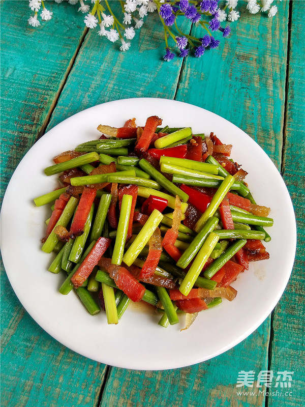 蒜薹炒腊肉的做法