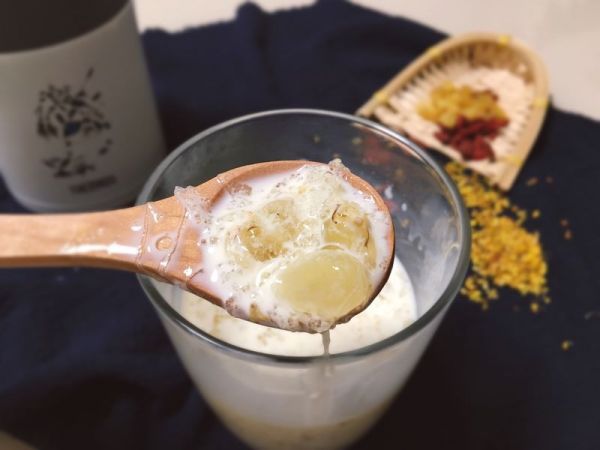 雪燕皂角米桂花奶