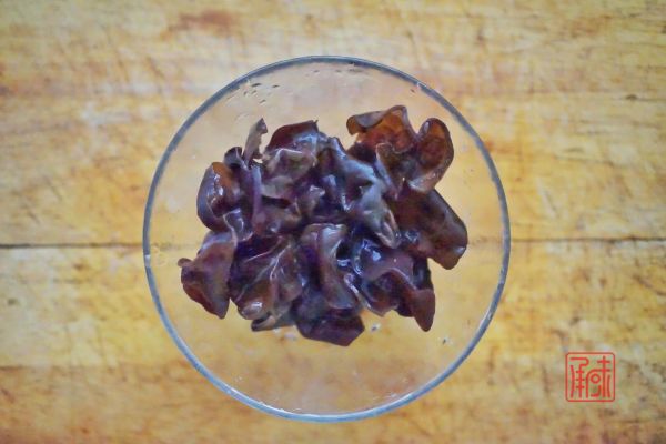 蜂蜜腊肉豆腐煲